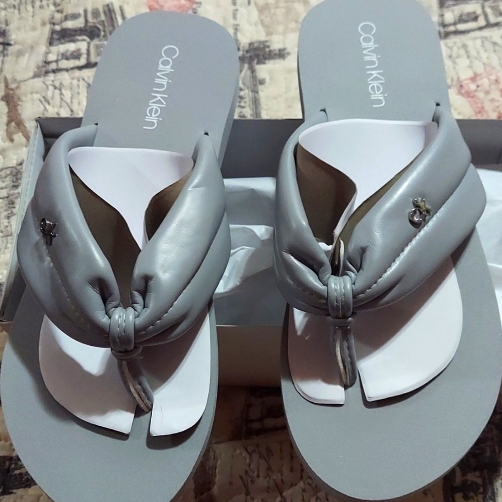 Women sandals